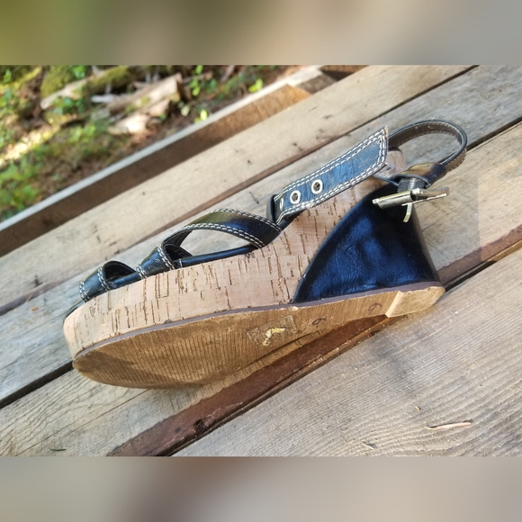 Size 9 High Heel Shoes Be Wild Black Straps Joy & Peace Brown open toe Ladies - Picture 8 of 12